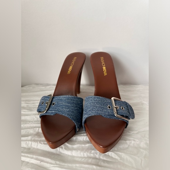 Denim heels! - Picture 3 of 8